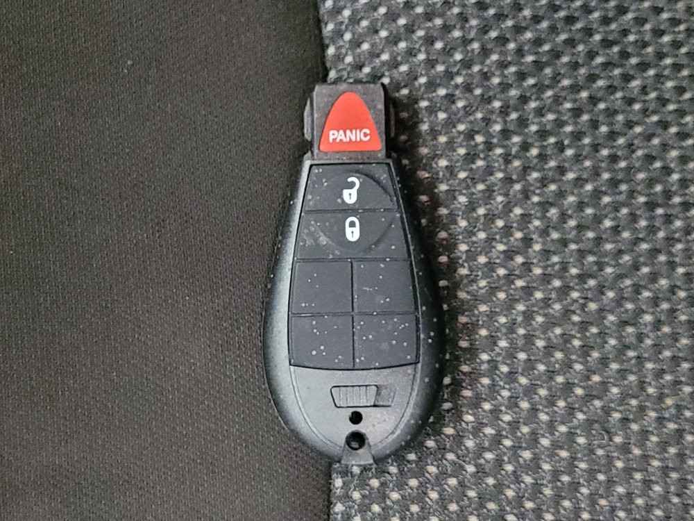 Used 2019 Jeep Cherokee Latitude w/ Popular Appearance Group FWD image 32