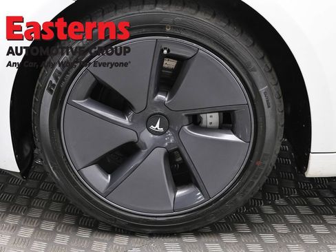 Used 2023 Tesla Model 3 Standard Range image 27