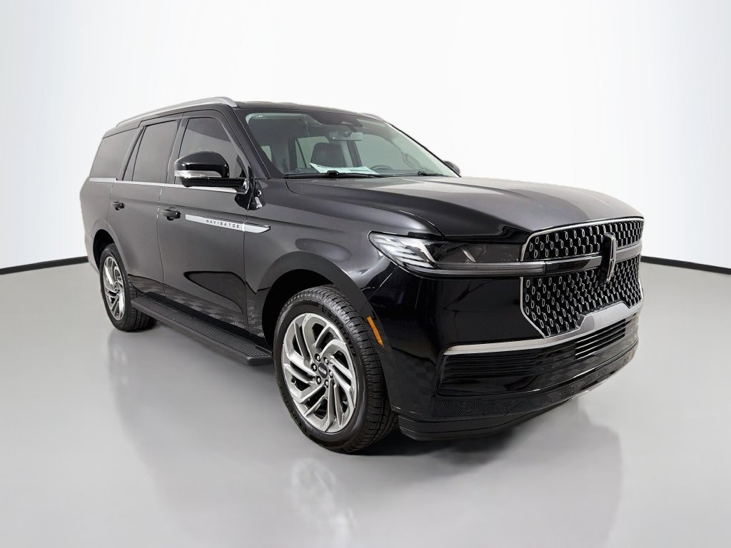 New 2026 Lincoln Navigator Premiere AWD/4WD image 3