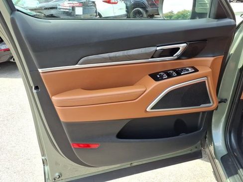 Used 2025 Kia Telluride EX X-Line AWD/4WD image 18