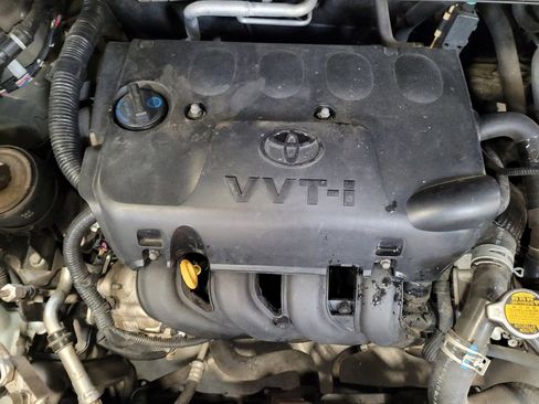 Used 2014 Toyota Yaris L FWD image 30