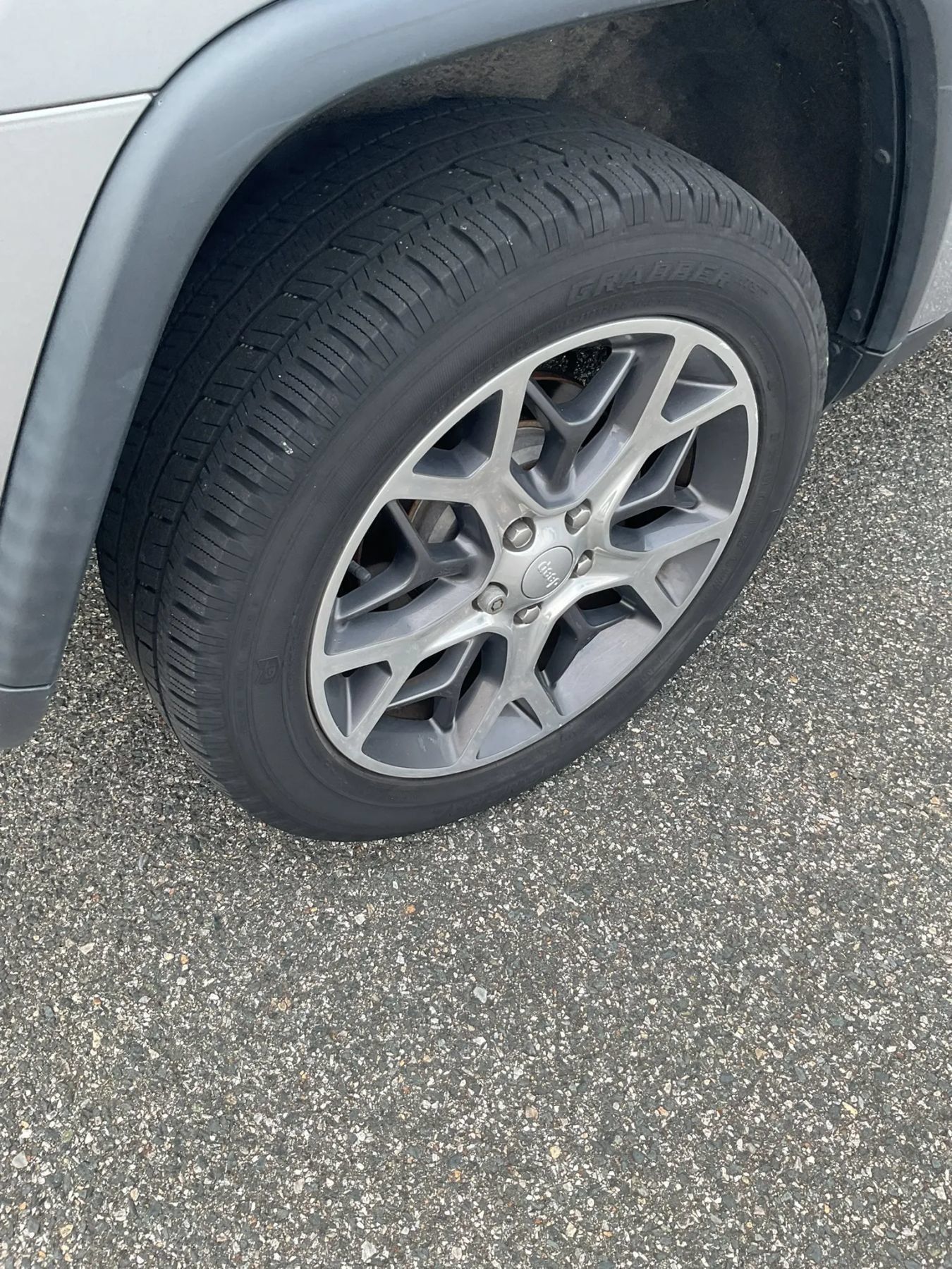 Used 2019 Jeep Grand Cherokee Limited AWD/4WD image 11