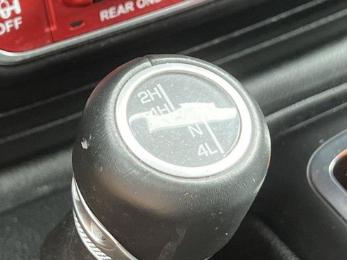 Used 2020 Jeep Gladiator Rubicon AWD/4WD image 29
