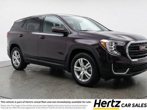 Used 2024 GMC Terrain SLE FWD image 1