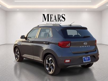 Used 2025 Hyundai Venue SEL