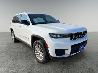 Used 2023 Jeep Grand Cherokee L Laredo image 1