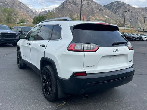 Used 2019 Jeep Cherokee Latitude w/ Popular Appearance Group AWD/4WD image 9