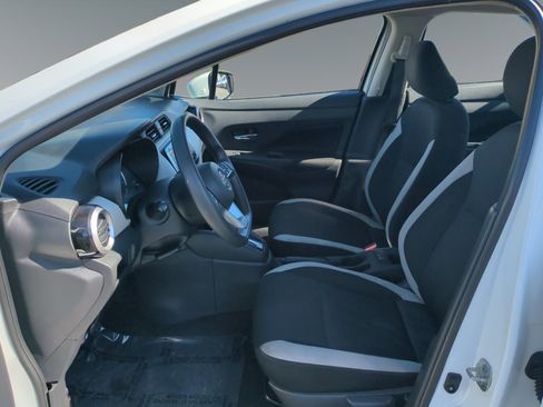 Used 2021 Nissan Versa SV image 20