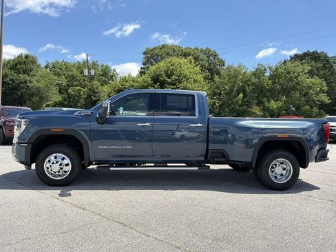 New 2026 GMC Sierra 3500 Denali w/ Denali Reserve Package AWD/4WD image 18