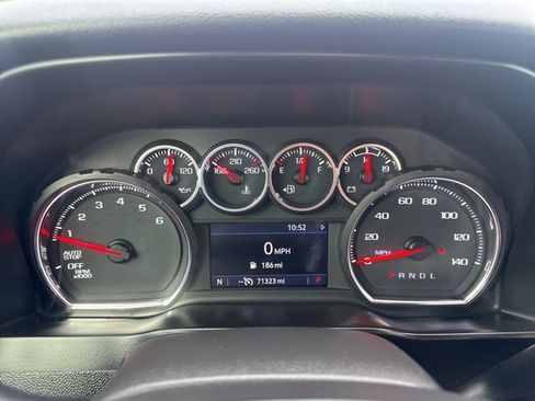 Used 2021 Chevrolet Silverado 1500 LT w/ Bed Protection Package image 15