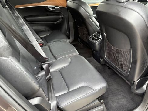 Used 2024 Volvo XC90 B5 Plus w/ Protection Package Premier AWD/4WD image 33