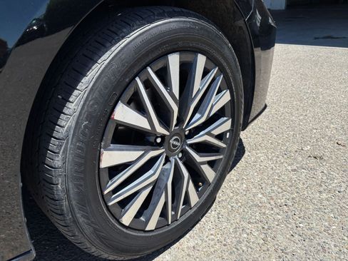 Used 2025 Nissan Altima 2.5 SV FWD image 31