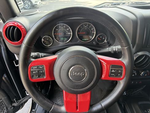 Used 2016 Jeep Wrangler Unlimited Sport w/ Quick Order Package 24S AWD/4WD image 18
