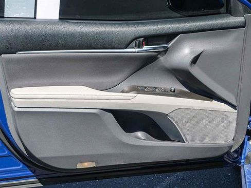 Used 2023 Toyota Camry XSE image 15