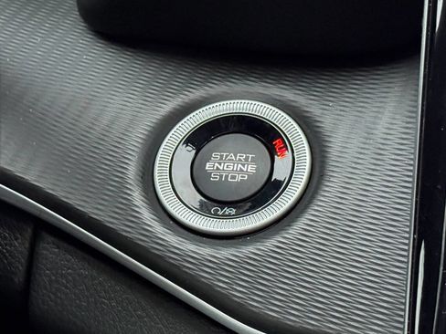 Used 2024 Jeep Grand Cherokee L Laredo image 22