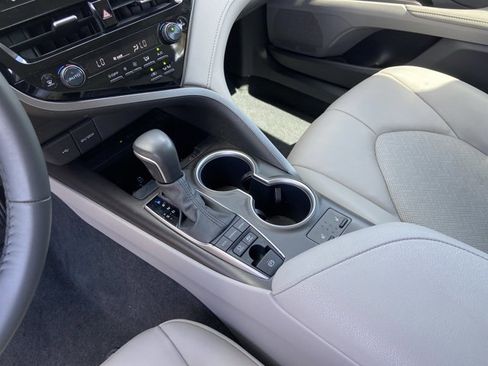 Used 2024 Toyota Camry XLE image 24