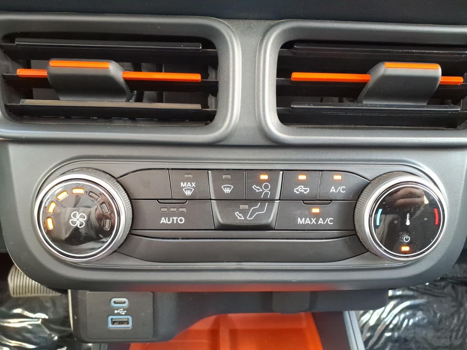 Certified 2024 Ford Maverick XLT FWD image 25