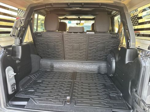 Used 2022 Jeep Wrangler Unlimited Rubicon 4xe image 11