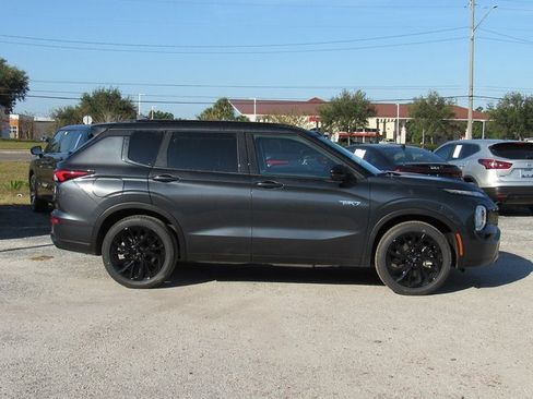 New 2025 Mitsubishi Outlander SEL Black Edition image 2