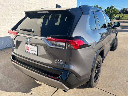 Used 2023 Toyota RAV4 XSE AWD/4WD image 6