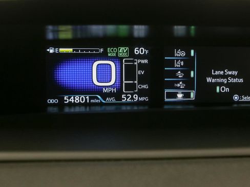 Used 2020 Toyota Prius Prime XLE image 41