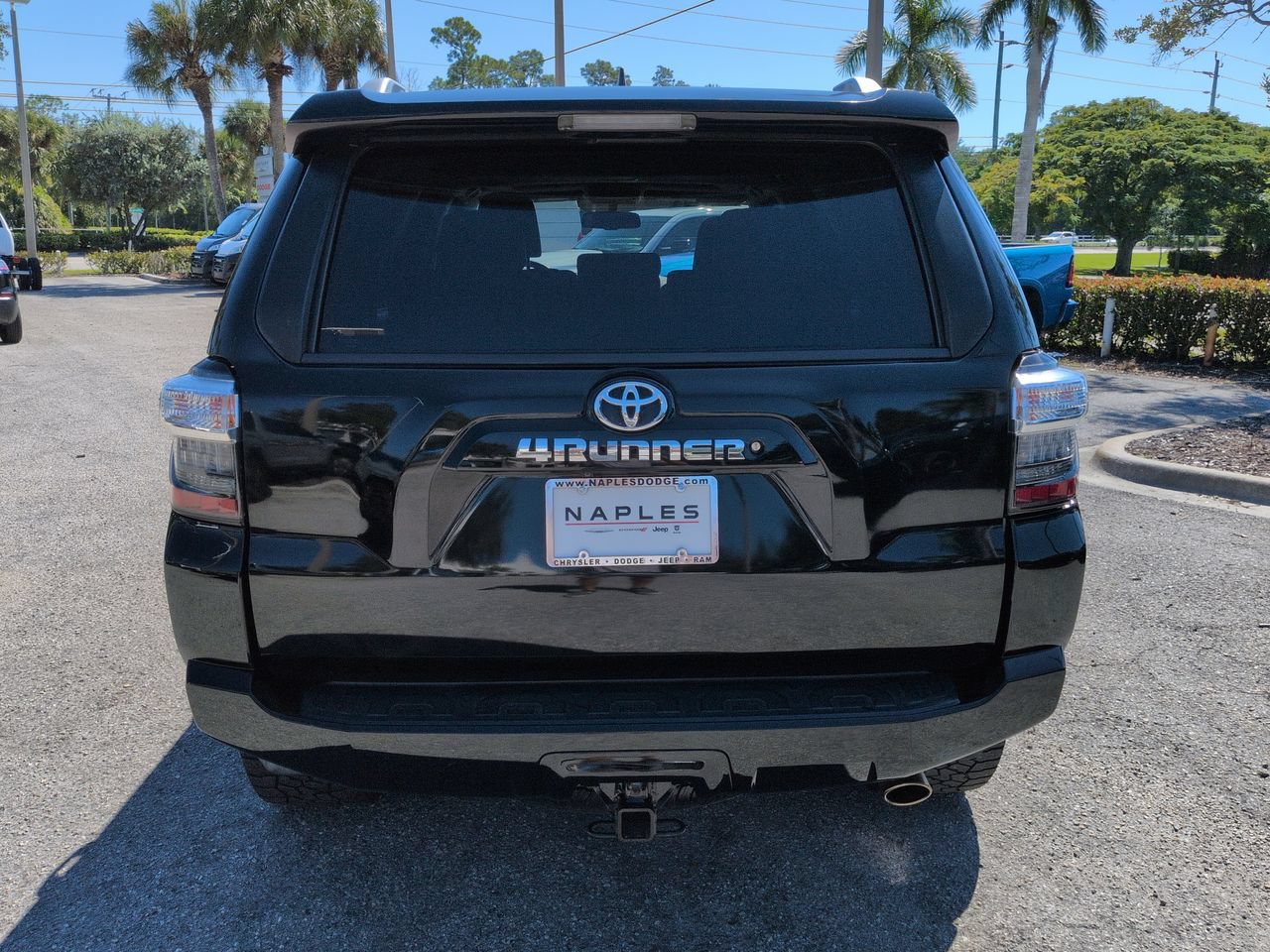 Used 2017 Toyota 4Runner SR5 Premium RWD image 6