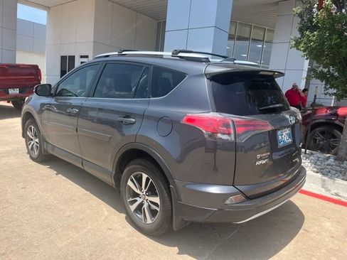 Used 2016 Toyota RAV4 XLE FWD image 6