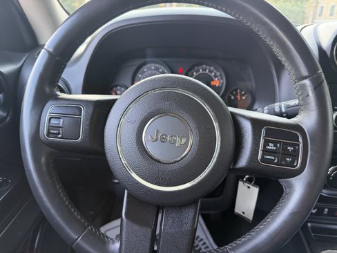 Used 2016 Jeep Patriot Sport w/ Power Value Group FWD image 30