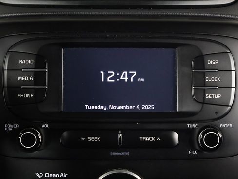 Used 2017 Kia Soul + image 35