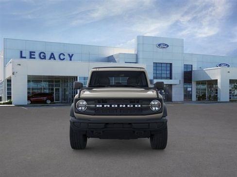 New 2026 Ford Bronco 4-Door AWD/4WD image 6