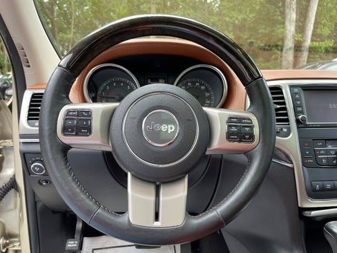 Used 2012 Jeep Grand Cherokee Overland Summit AWD/4WD image 34