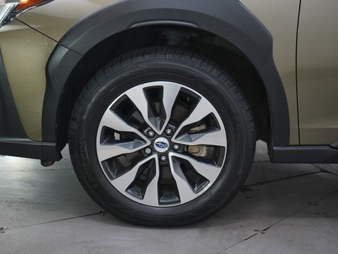 Used 2023 Subaru Outback Touring AWD/4WD image 29