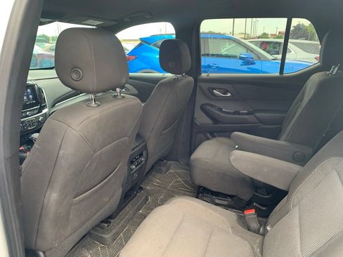 Used 2024 Chevrolet Traverse LT w/ LPO, Floor Liner Package AWD/4WD image 7