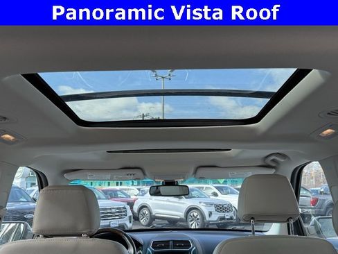 Used 2017 Ford Explorer Platinum image 4