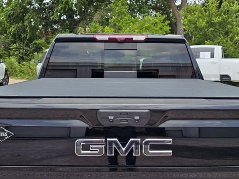 Used 2024 GMC Sierra 1500 Denali Ultimate AWD/4WD image 10