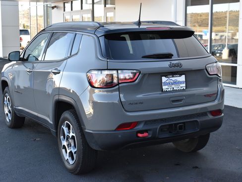 Used 2022 Jeep Compass Trailhawk w/ Trailhawk Convenience Group image 11