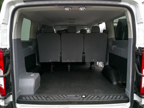Used 2017 Ford Transit 150 XL RWD image 7