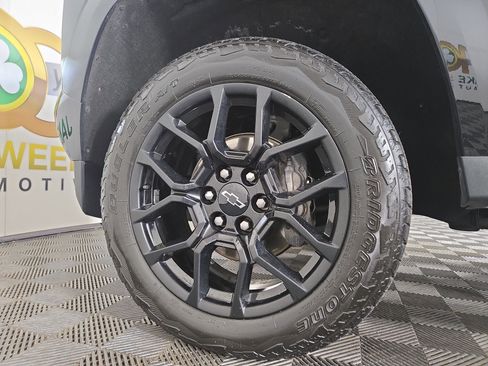 Used 2024 Chevrolet Colorado Z71 w/ LPO, Dark Essentials Package image 31