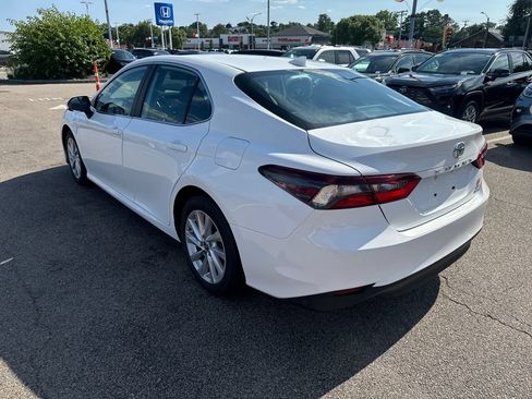 Used 2023 Toyota Camry LE AWD/4WD image 5