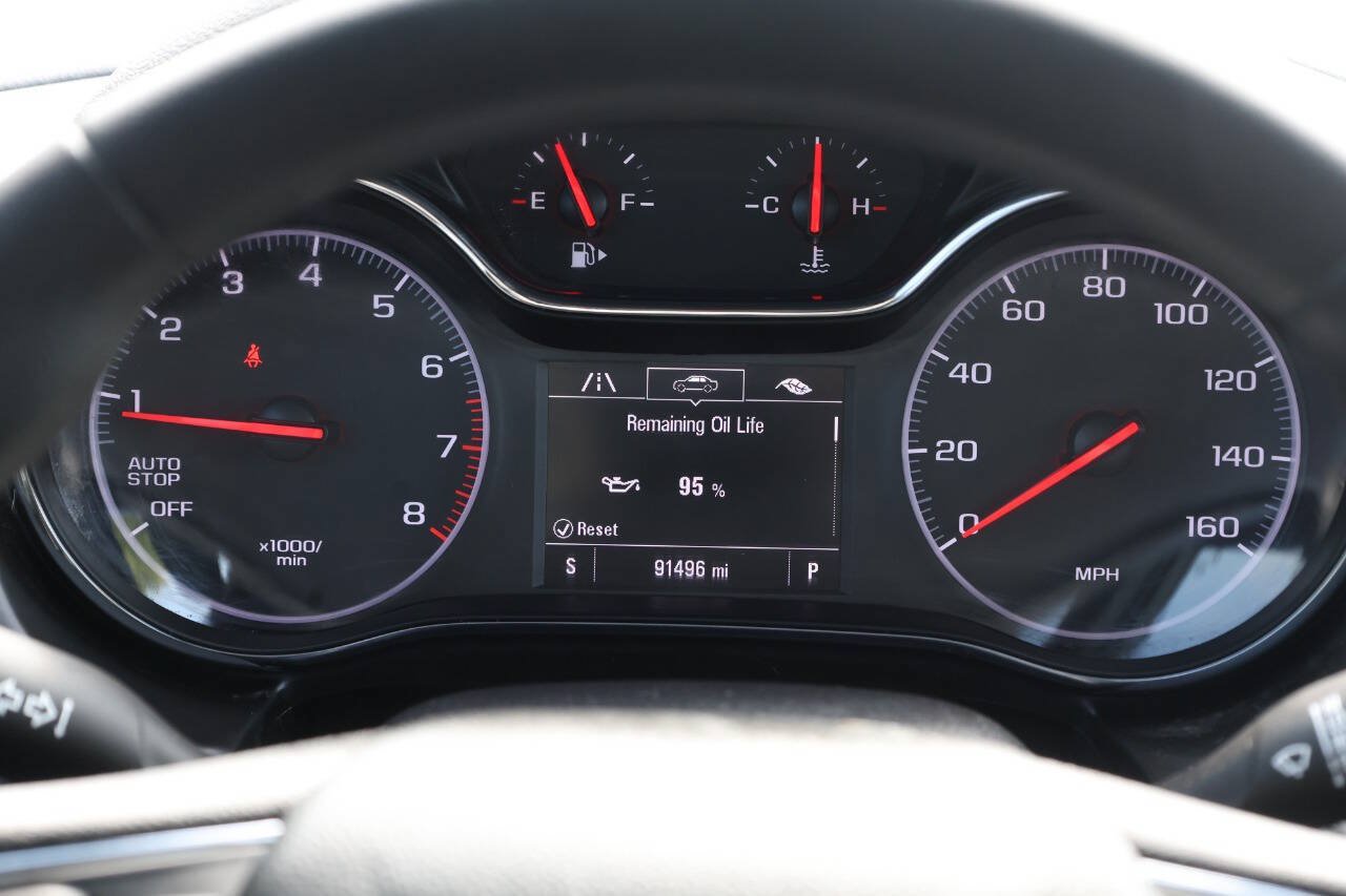 Used 2019 Chevrolet Cruze LT w/ Convenience Package FWD image 19