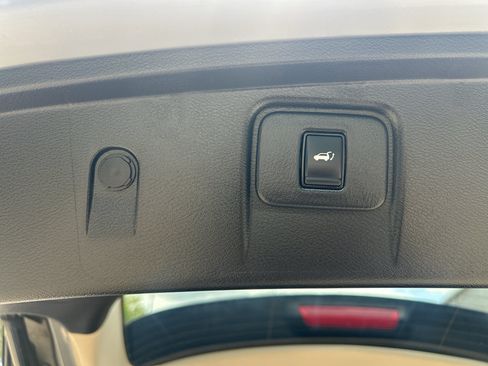 Used 2021 Nissan Murano SL w/ SL Moonroof Package FWD image 10