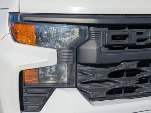 Used 2022 Chevrolet Silverado 1500 Custom AWD/4WD image 9