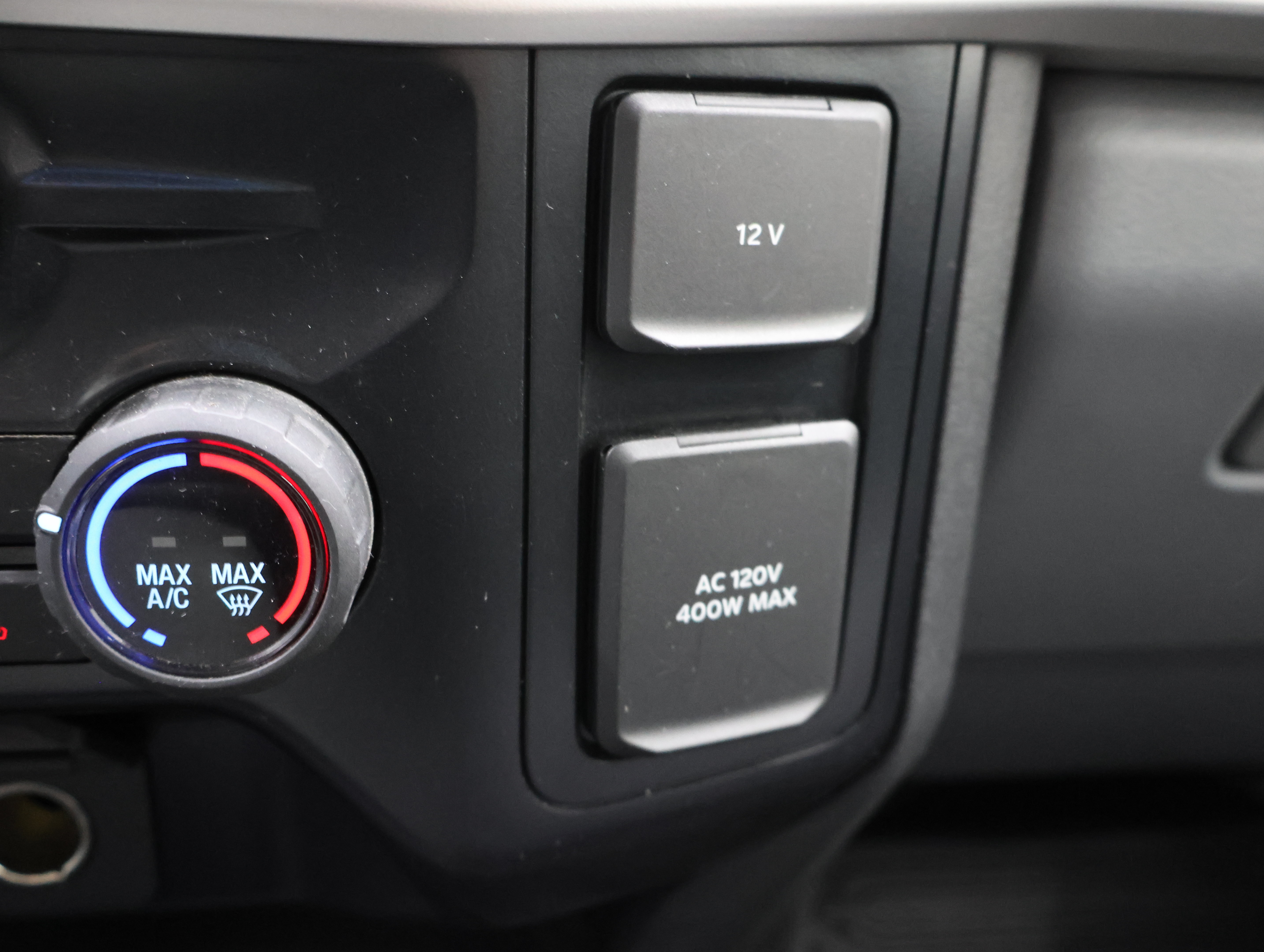 Used 2023 Ford F350 XLT w/ XLT Premium Package AWD/4WD image 51