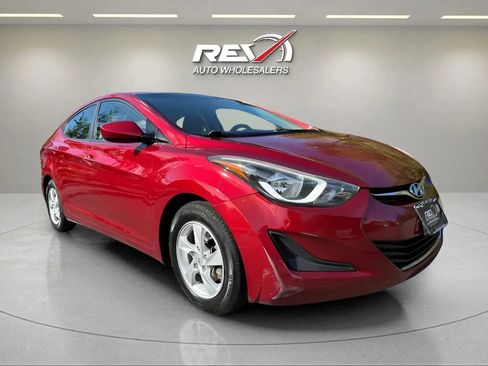 Used 2015 Hyundai Elantra SE image 40
