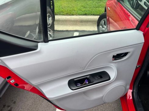 Used 2013 Toyota Prius C Two FWD image 5