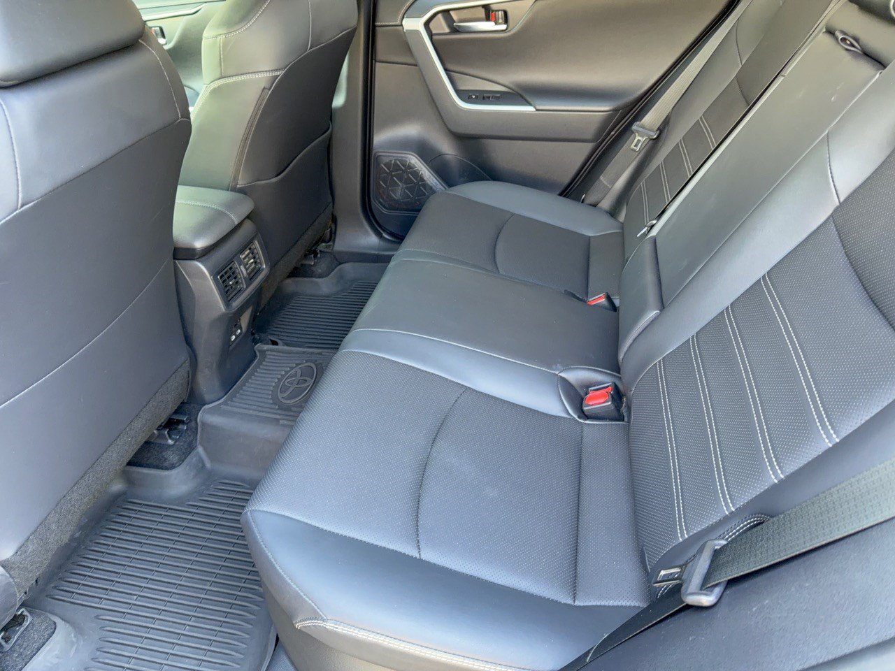 Used 2025 Toyota RAV4 Limited w/ Advanced Technology Package AWD/4WD image 25