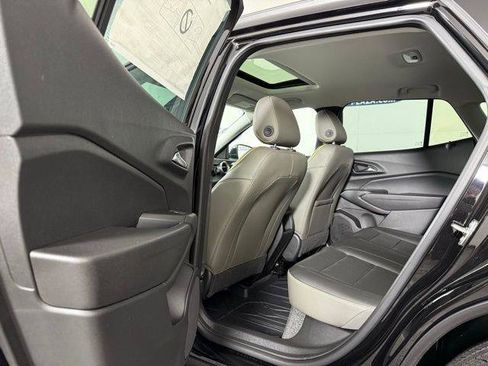 New 2025 Chevrolet Trax ACTIV w/ Sunroof Package image 13