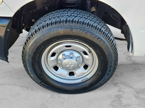 Used 2018 RAM 2500 Tradesman image 12