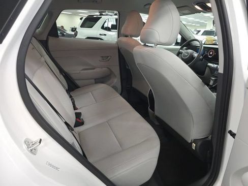 Used 2024 Hyundai Kona SEL FWD image 7