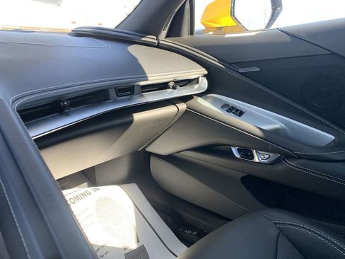 Used 2026 Chevrolet Corvette Stingray Coupe w/ Z51 Performance Package RWD image 20